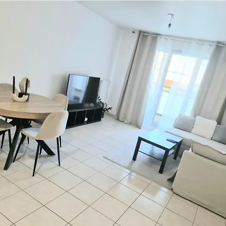 Chambre Bien Situee 诺瑟尔